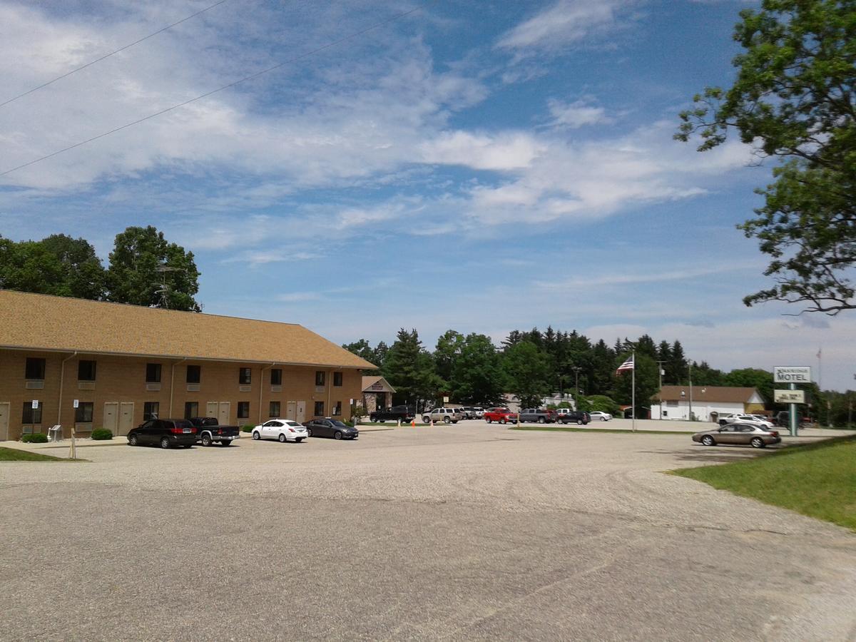 Oakridge Motel Newaygo Exteriér fotografie